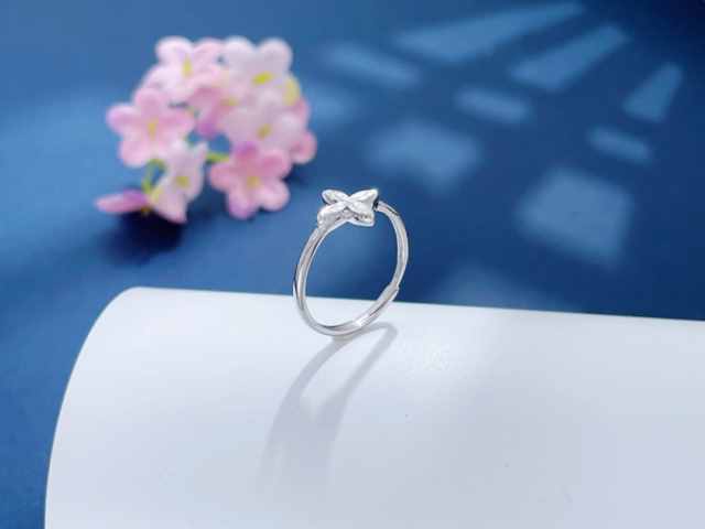 市场避险需求持续 黄金结构性上涨逻辑未破