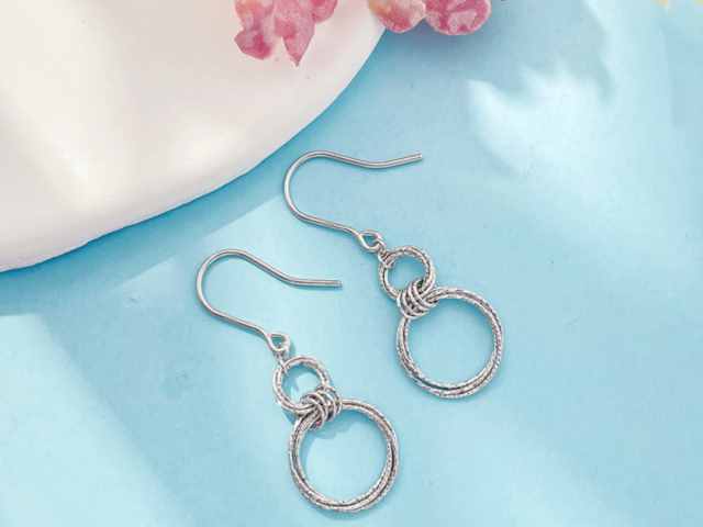 今日水贝18K金回收价格查询(2026年03月03日)