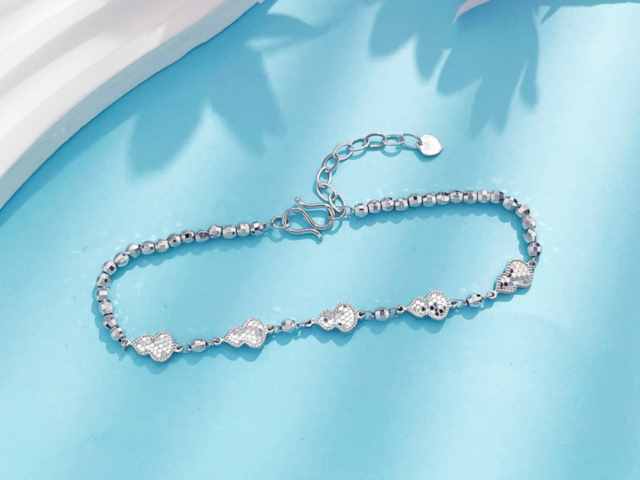 1月22日莱音珠宝黄金价格报1498元/克 较昨日上涨43元/克