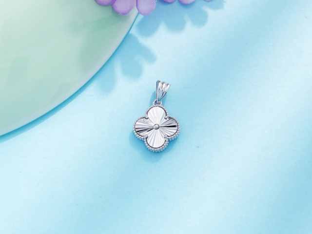 2月14日现货黄金最新报5042.38美元/盎司 涨跌幅2.48%（附珠宝品牌黄金报价）