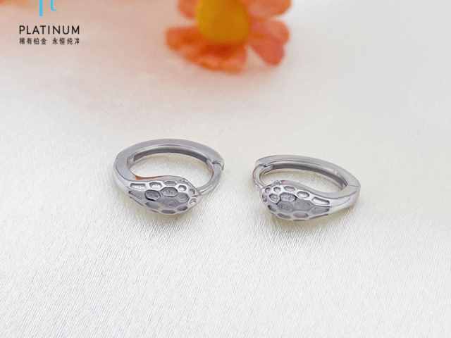 央行买盘断崖式缩水！ 黄金反而拉升12元谁在接盘？