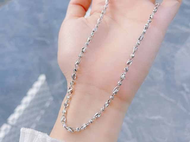 伦敦银警惕回调风险 特朗普再称将公布主席人选