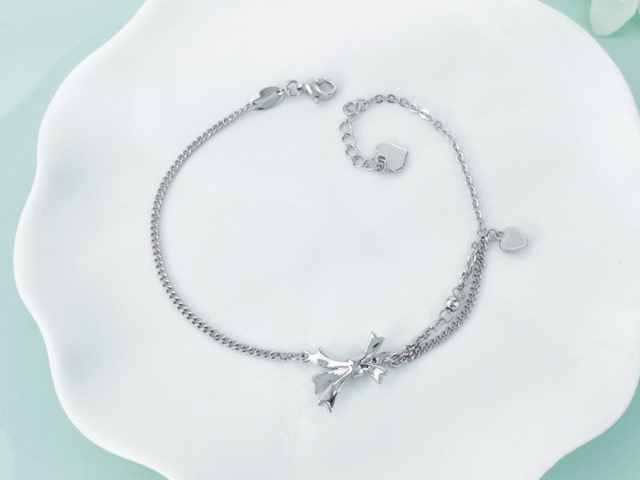 2月5日济南潮宏基黄金价格报1555元/克 较昨日下跌11元/克