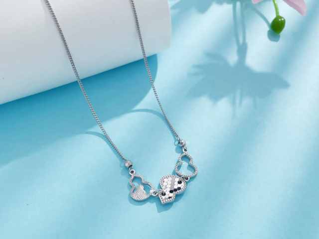 特朗普发“重大报复”威胁 国际金突破4888美元前高