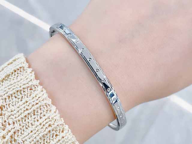 国外白银首饰今日多少美元一盎司（2026年03月13日）