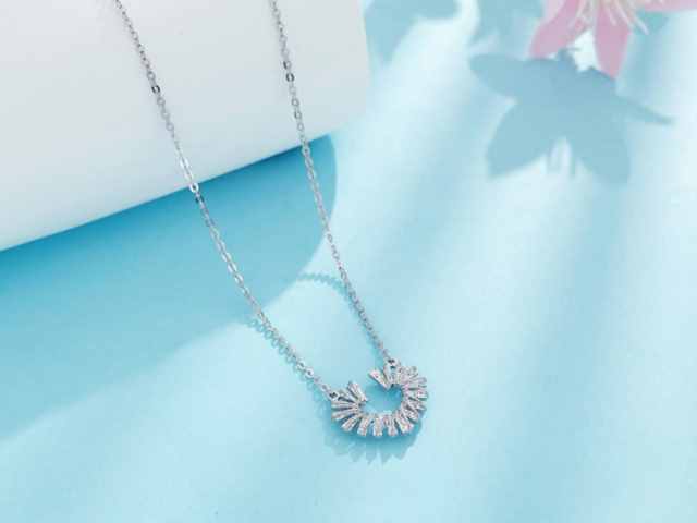 3月12日东祥金店黄金1579元/克 铂金852元/克