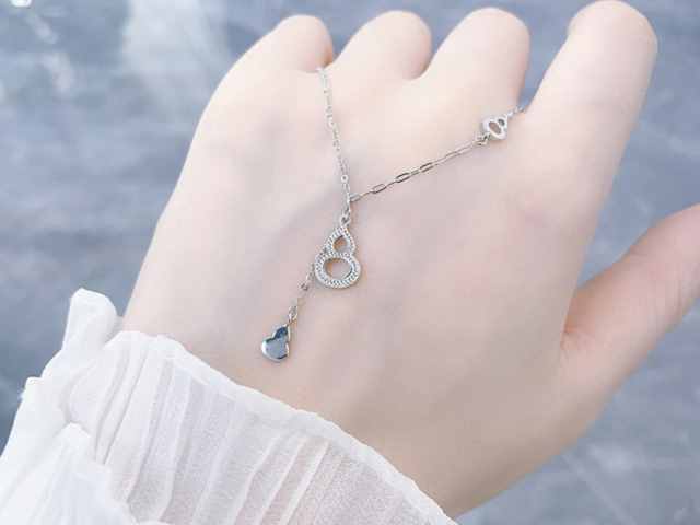 3月3日莱音珠宝黄金1652元/克 金条报1652元/克