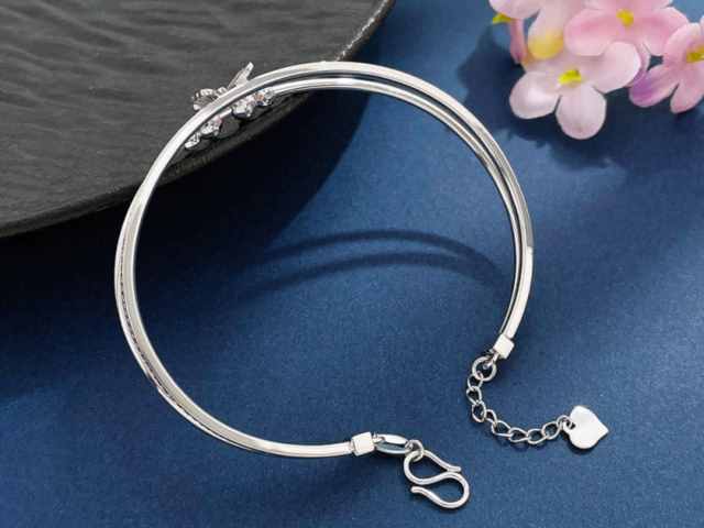 五千美元开启新纪元 西方裂痕正颠覆黄金定价逻辑