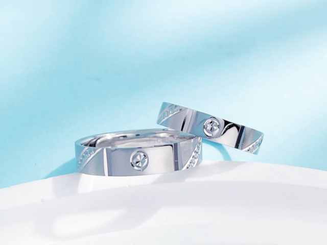 国际黄金价格今日多少美元/盎司（2026/01/28）