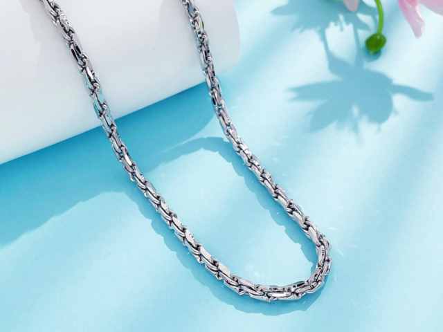 1月23日济南老庙黄金价格报1548元/克 较昨日大涨52元