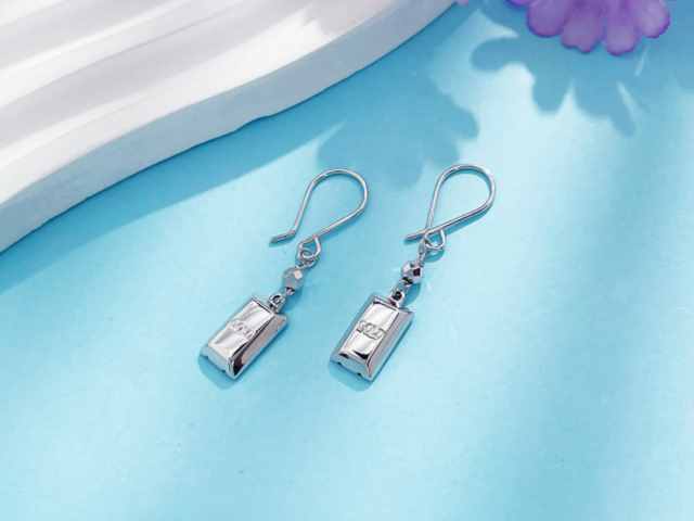 菜百股份2026年3月9日主力资金净流出315.05万元