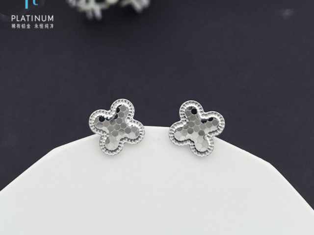 白银市场发生剧烈波动 伦敦银价格暴跌超10%