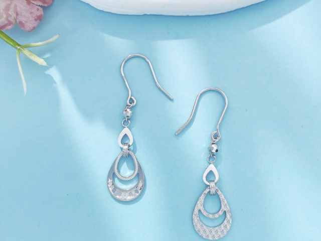 济南济南今日现货黄金走势实时行情（2026年1月19日）