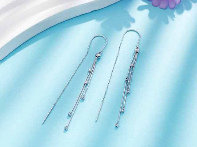 3月18日潮宏基黄金价格报1551元/克 较上一日保持不变