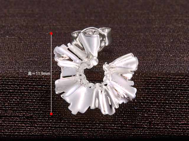 3月24日济南中国黄金基础金价973元/克 零售价969元/克