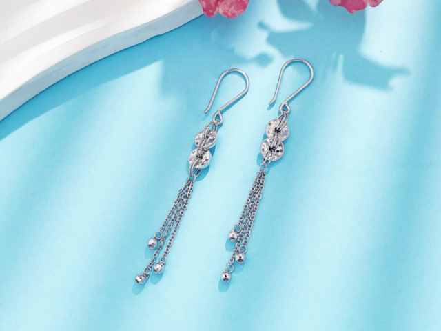 现货金守住5300美元关口 美国会将就战争权力议案投票