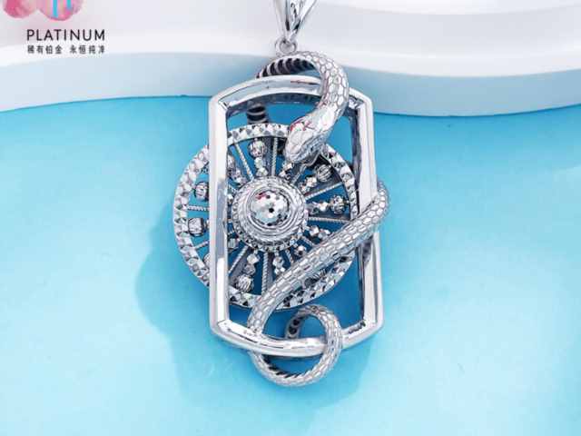 最新美黄金期货实时行情查询(2026年2月3日)