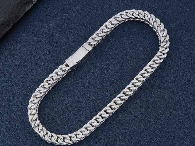 莱音珠宝金条价格今天多少一克（2026年03月06日）