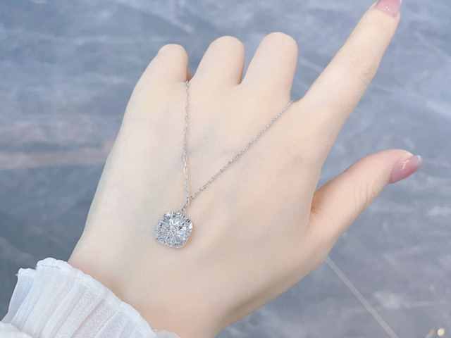 今日郑州老凤祥黄金价格查询（2026年2月5日）