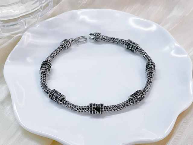 豫园股份3月27日主力净流出355.72万元