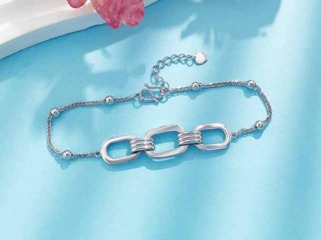 熊猫发行30周年金银币价格今天多少一克（2026年01月15日）