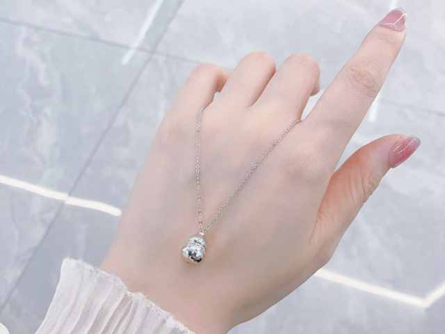 贵金属集体杀跌！现货金银铂钯全线飘绿