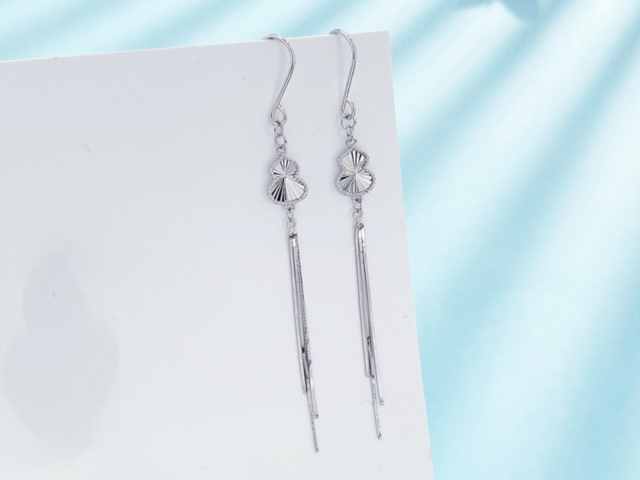 白银价格今天实时回收报价多少一克（2026年02月27日）