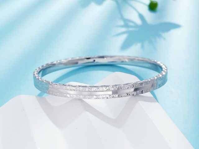 3月5日宝庆银楼黄金价格报1458元/克 较上一日保持不变