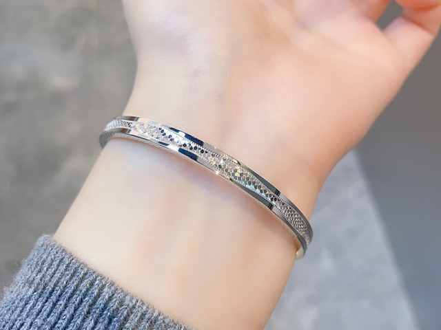 COMEX白银走势下行 裁决结果考验美元价值基石