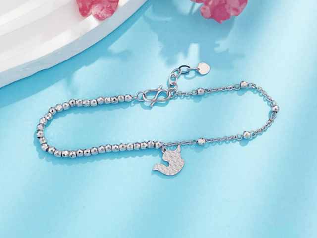 国际银价格继续上探 传票大战阻碍沃什进程