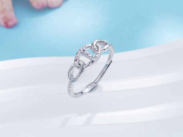 3月16日明牌珠宝黄金价格报1557元/克 较上一日保持不变