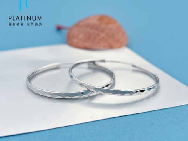 曼卡龙今日股价：2026年2月6日收盘报19.47元上涨4.45%