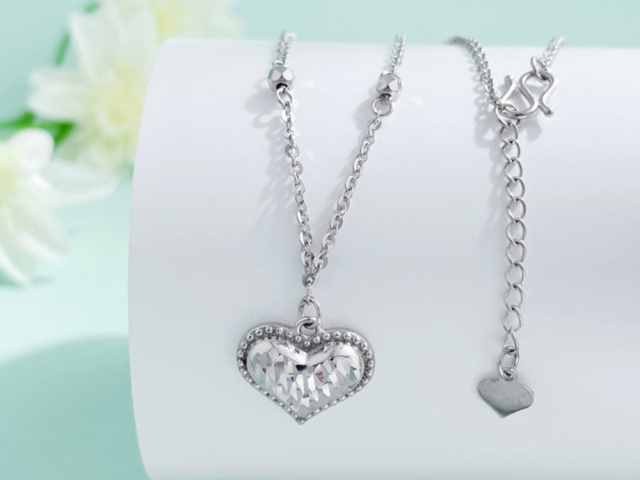 3月16日老庙黄金价格报1560元/克 较上一日下跌5元/克