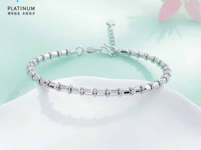 曼卡龙今日股价：2026年3月3日收盘报21.89元上涨1.67%