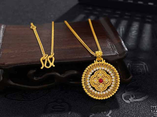 2025版熊猫纪念币150克精制金币现在市场价是多少（2026年02月03日）