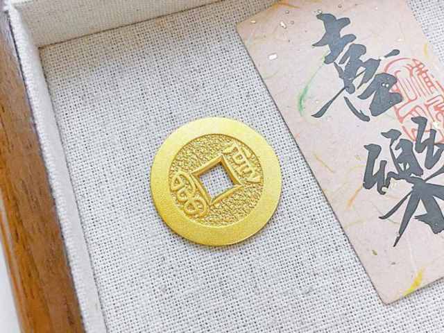 国际暗银与银价的关系