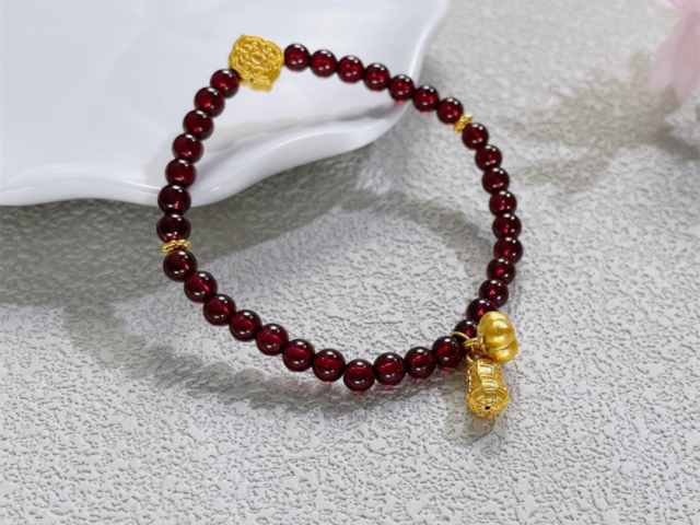 3月13日百泰黄金1528元/克 铂金278.8元/克