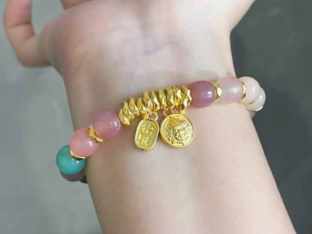 1月28日周生生黄金1614元/克 金条1417元/克