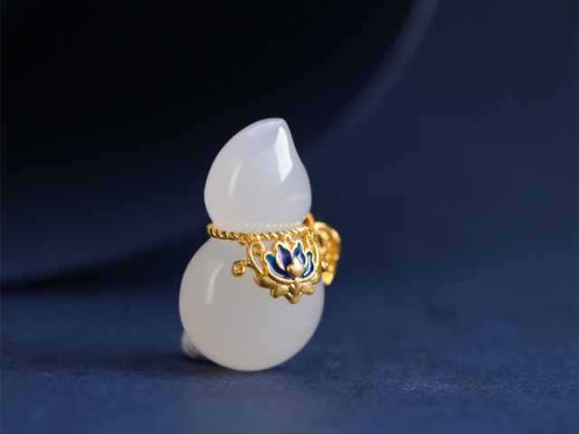 1月29日嘉华珠宝黄金1706元/克 相比上一个交易日上涨了88元/克