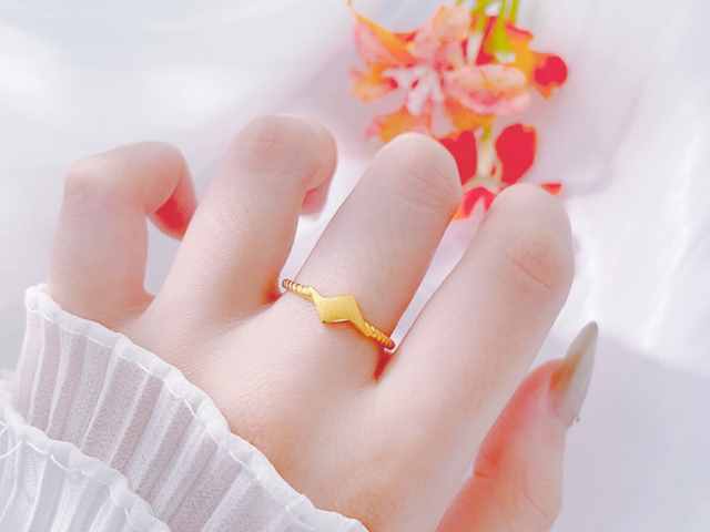 阿联酋加入战局国际银价下挫