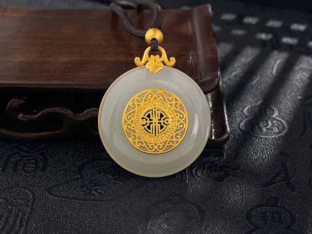 贵阳老凤祥今日黄金价格多少钱一克（2026年2月3日）