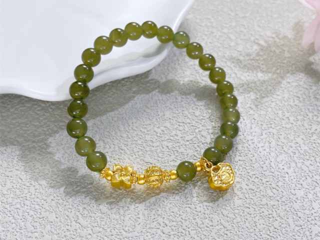 美韩关税阴云再起！ 国际黄金技术性买盘强劲