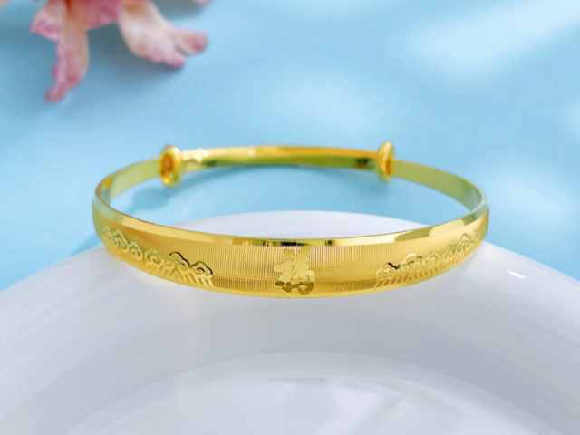 国内黄金价格今天多少一克（2026年2月3日）