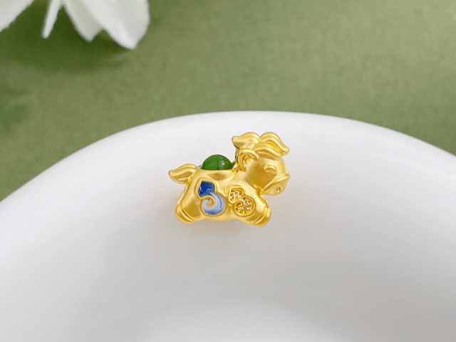 国际银价格暴跌超4% 美拨款协议面临障碍