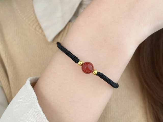 美印关税锐减且经贸升温 黄金大涨逾4%冲击前高