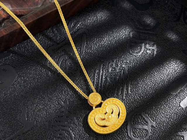 石家庄萃华金店周二（2月3日）黄金价格1328元/克