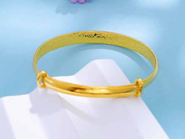 2026年2月13日萃华金店黄金报1338.0元/克 较月初上涨1.00%