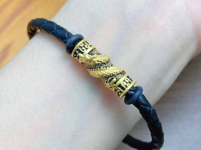 中国黄金实时基础金价今天多少一克（2026年02月04日）