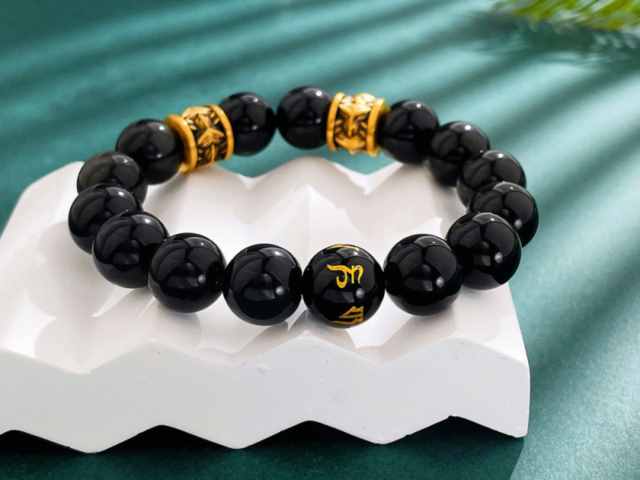 江苏常州金店周四（3月5日）黄金价格1555元/克