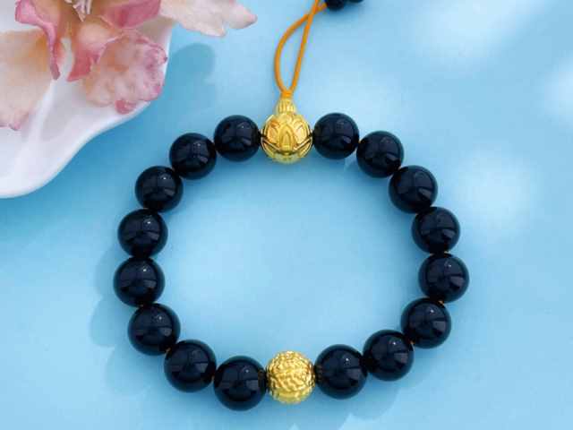 高赛尔周五（2月6日）金条1062元/克